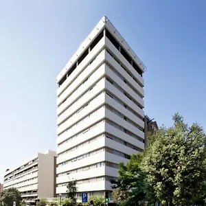 Residencia Universitaria Resa Lesseps Apartment